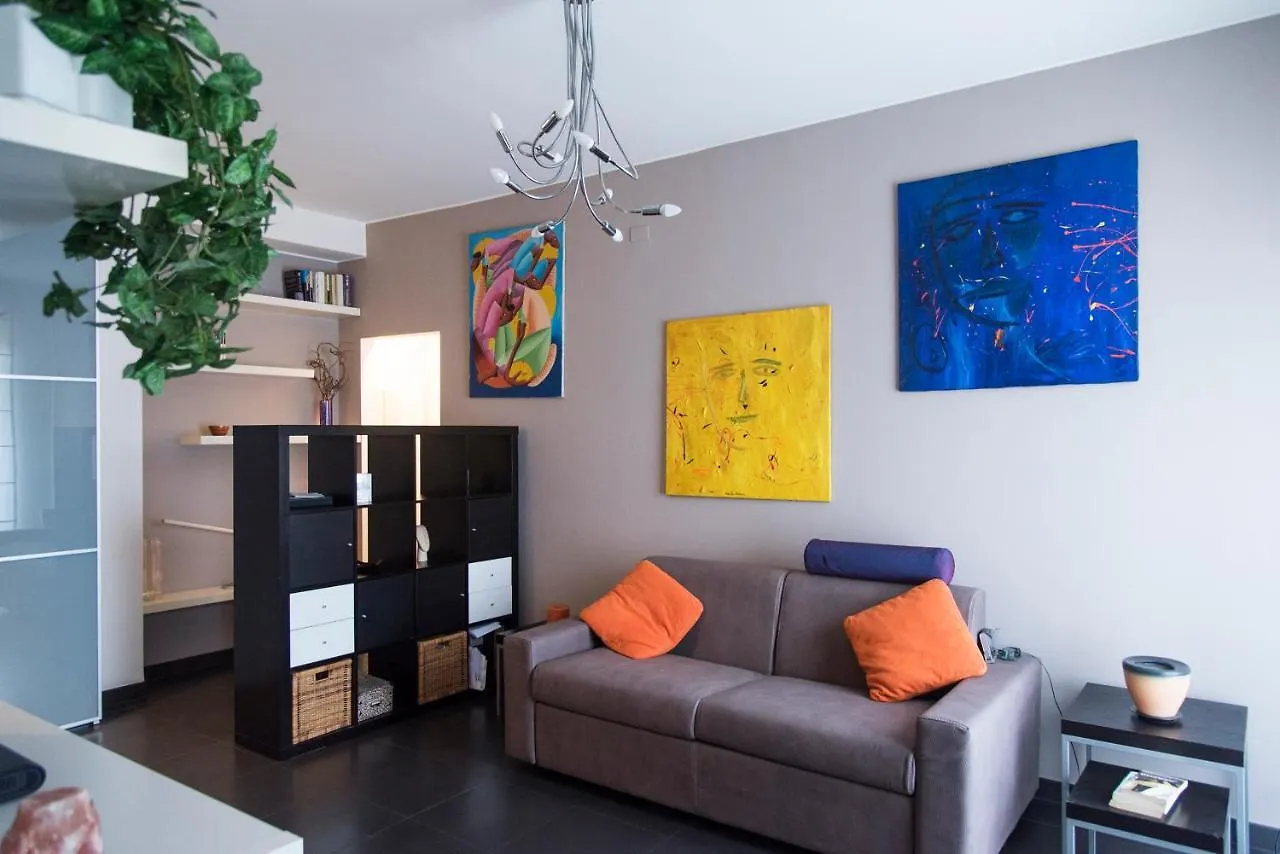 Lägenhet High Rise Studio Flat Near Metro Stop Milano