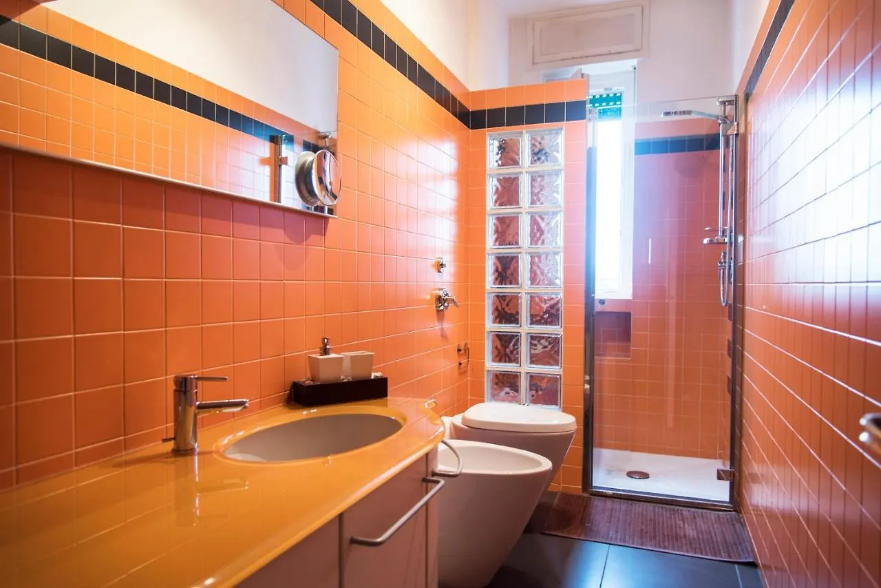 High Rise Studio Flat Near Metro Stop Milano 0*,