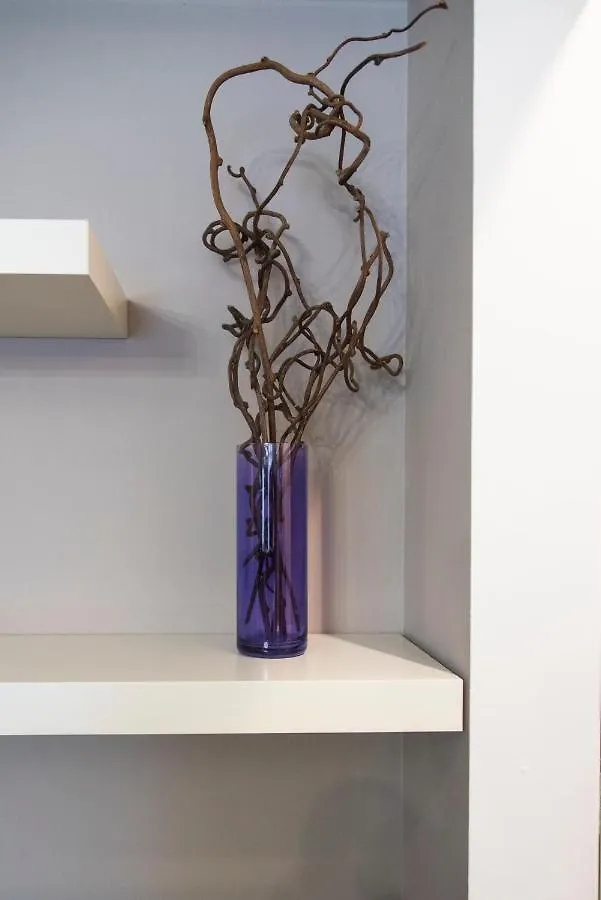High Rise Studio Flat Near Metro Stop Milano